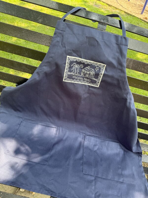 Woolen Needle Apron - Image 2