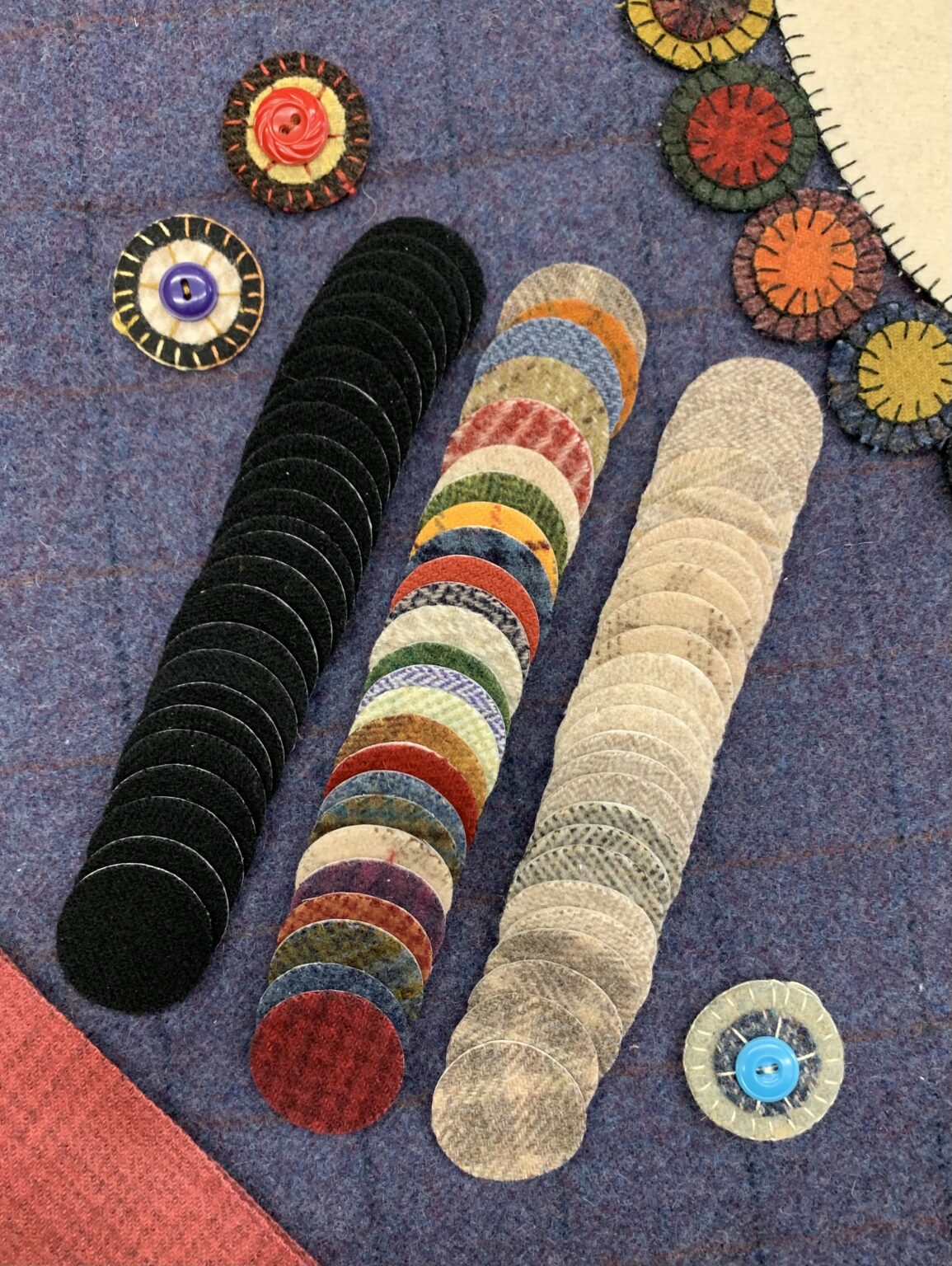 Wool Pennies 25 Wool Pennies The Woolen Needle