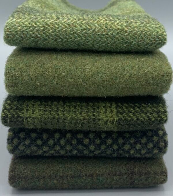 dark green wool bundle
