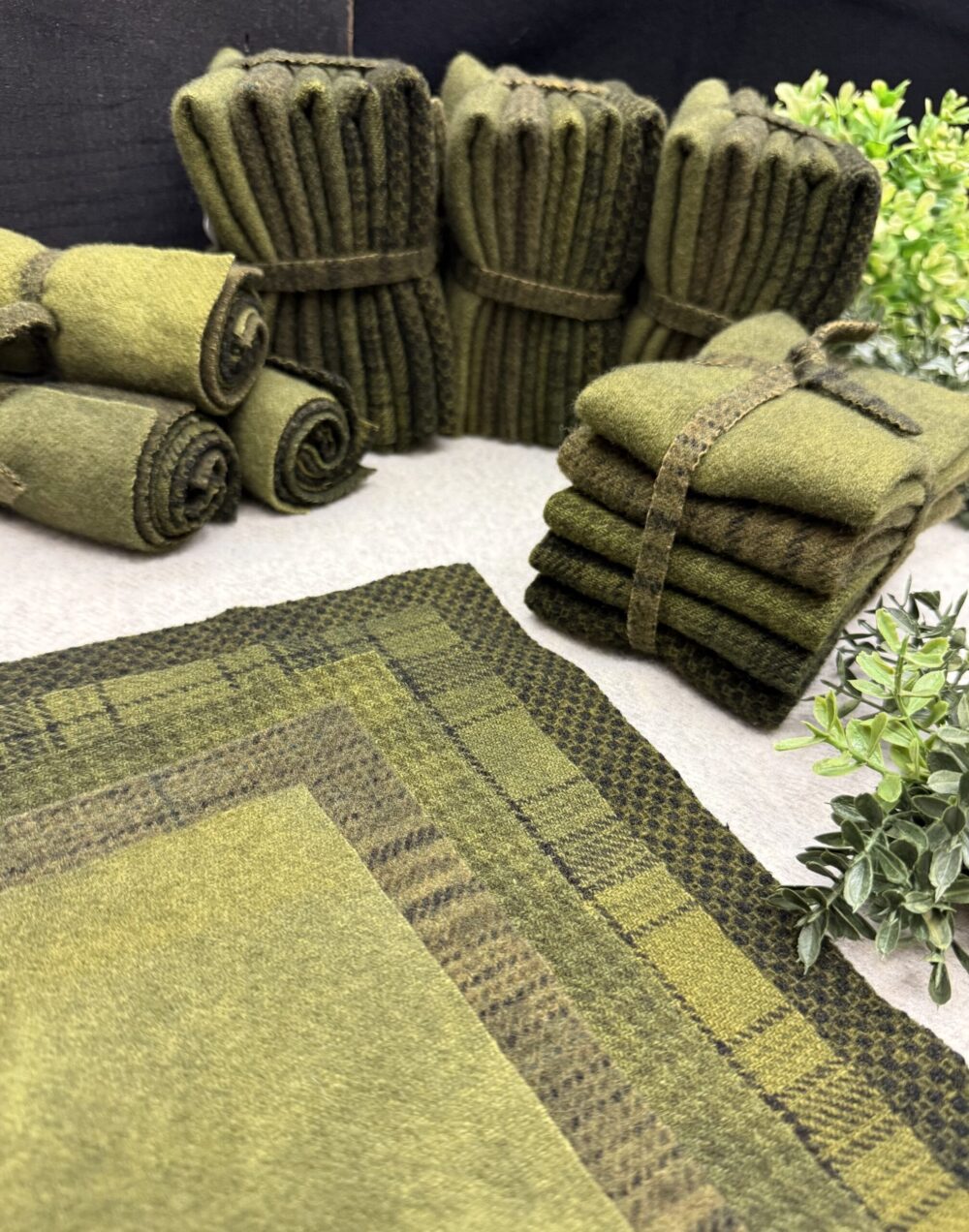 Hand Dyed Wool Bundle Green Dark - Image 2