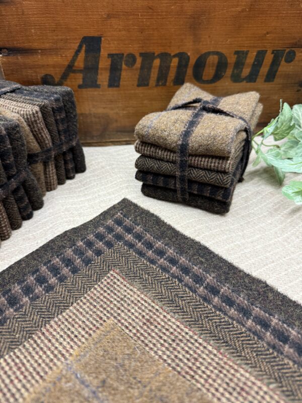 Wool Bundle Chocolate - Image 2