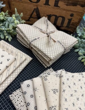 Blackbirds Nest Black & Neutral Fat Quarter Bundle