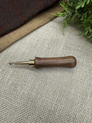 Flare Hook Walnut A