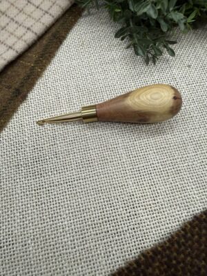 Regular Teardrop Hook Cedar C