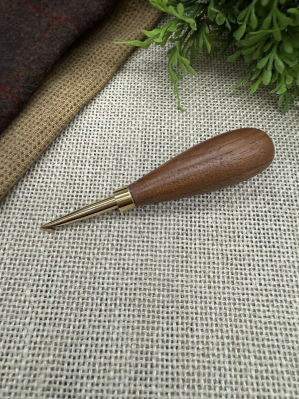 Regular Teardrop Hook Walnut A