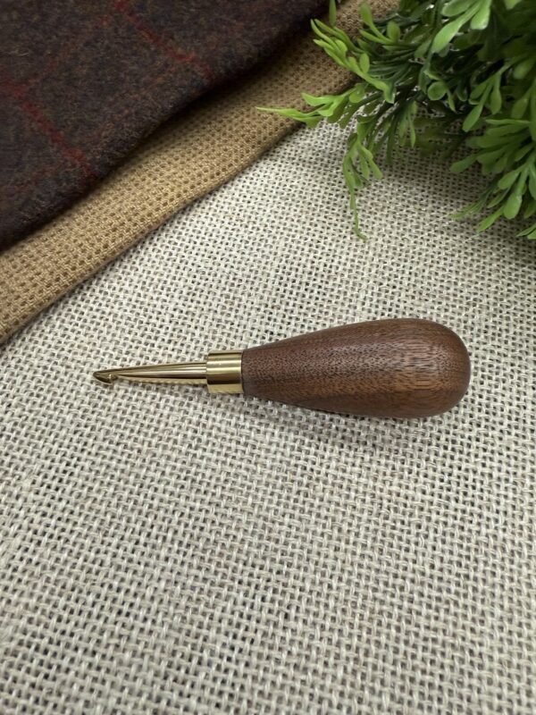 Small Teardrop Hook Walnut A