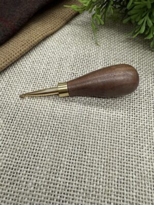 Thumbhold Hook Walnut