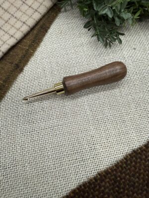 Flare Hook Walnut A