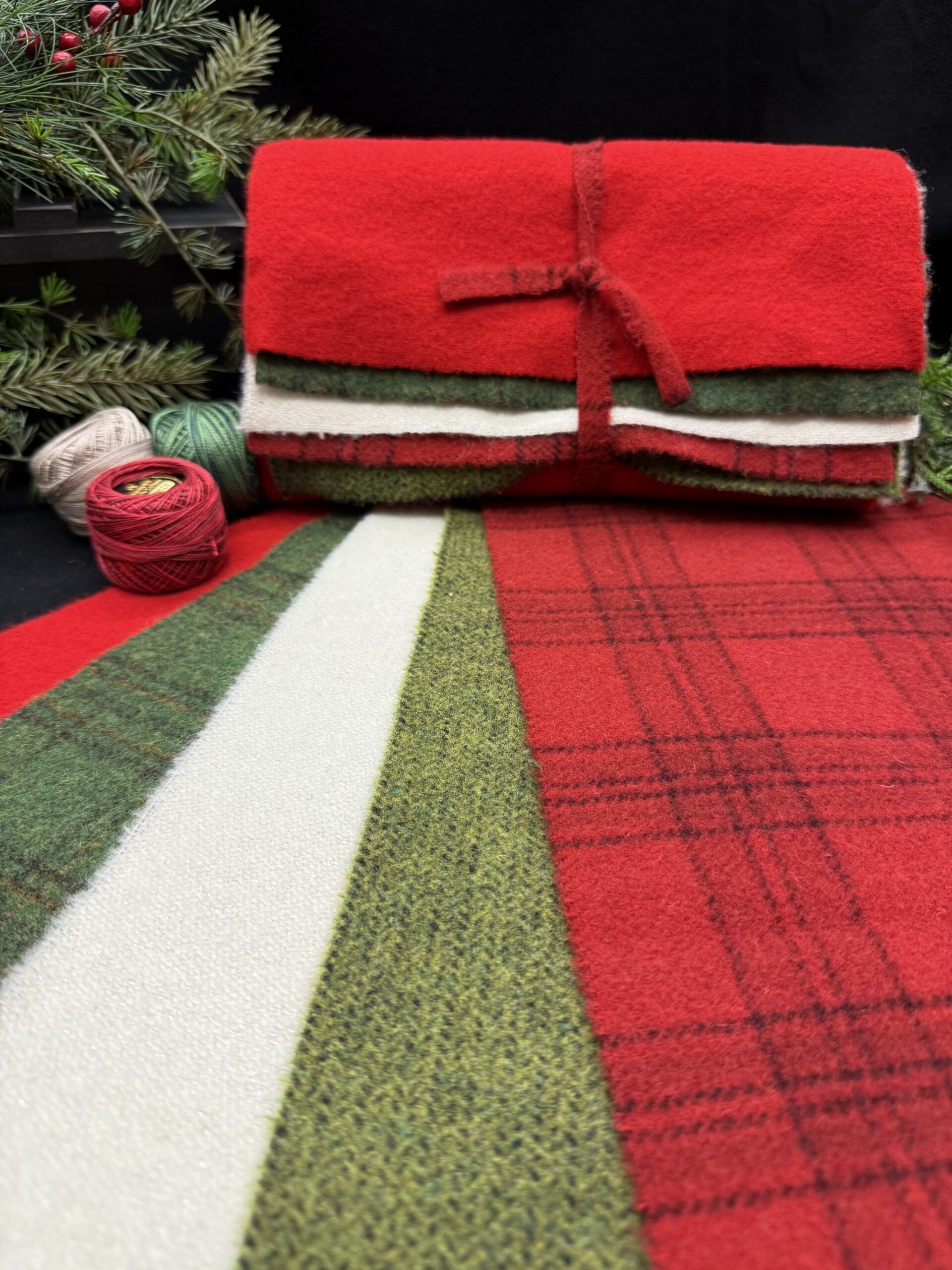 Wool Cake: Christmas